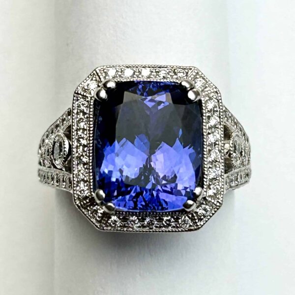 Tanzanite And Diamond Ring White Gold