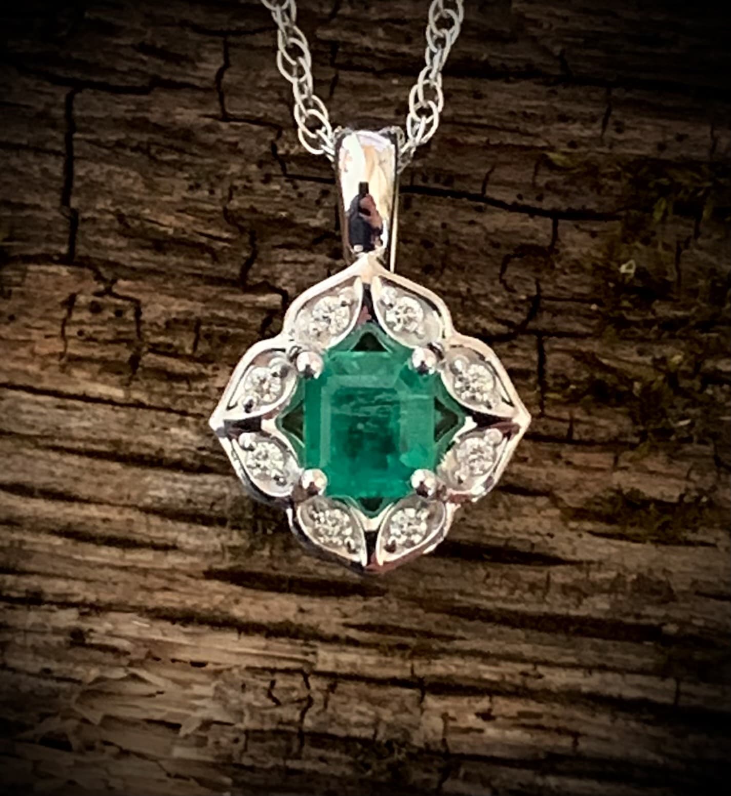 Emerald &Amp;Amp; Diamond Pendant14K White Gold