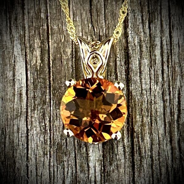 Golden 1.65 Carat Citrine Pendant With Checkerboard Top